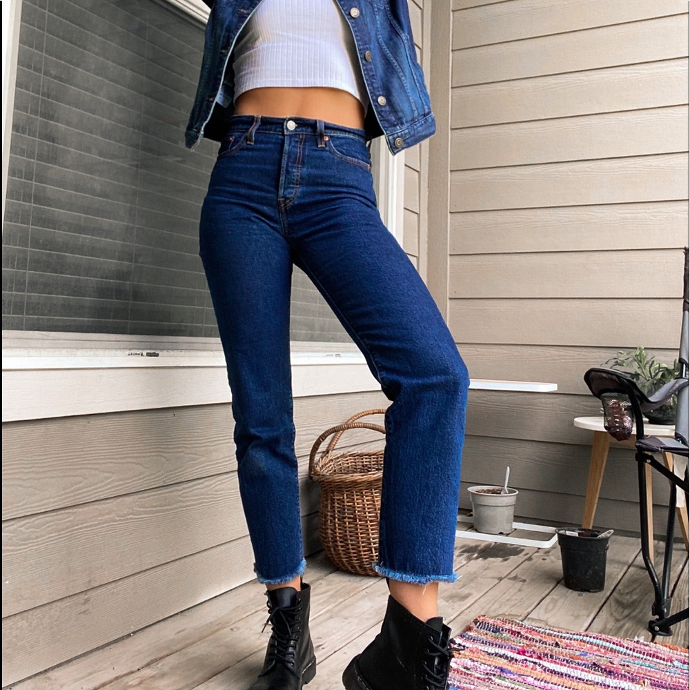 Wedgie-fit Levi Jeans